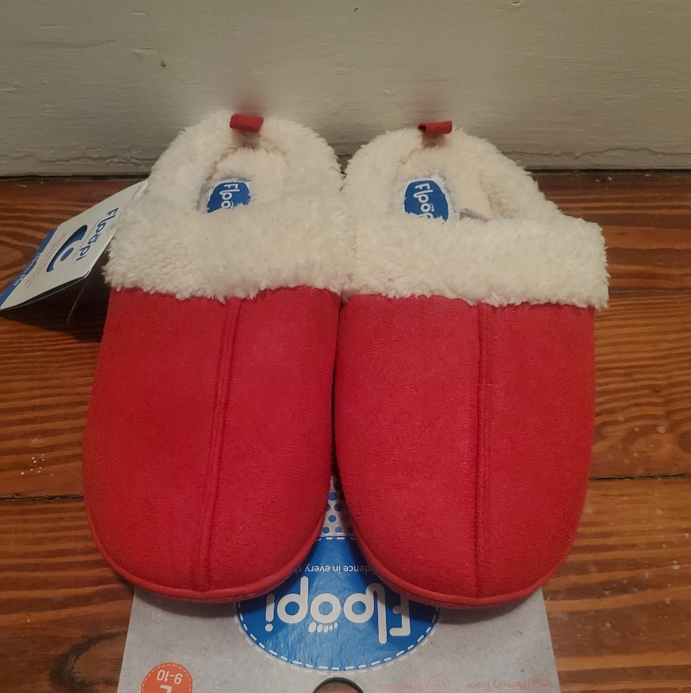 New women's Floopi red slippers size 9/10